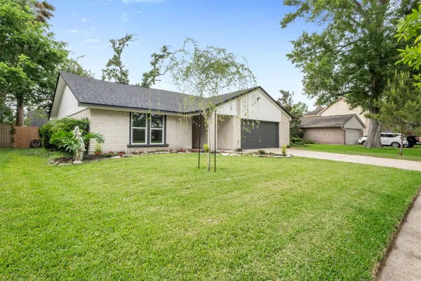 $349,990 | 16230 Dunmoor Drive, Houston, TX 77059
