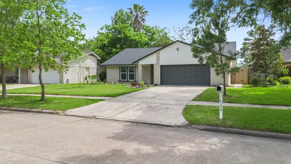 $349,990 | 16230 Dunmoor Drive, Houston, TX 77059