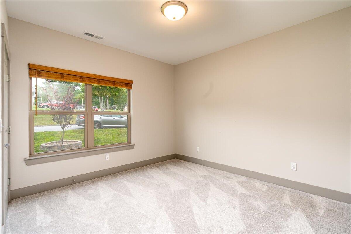 226 Raintree Lane Chattanooga, TN 37421 - Photo 20 of 40 21-226 Raintree-21