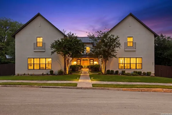 $3,500 | 171 Barilla Place, Unit 103, Alamo Heights, TX 78209
