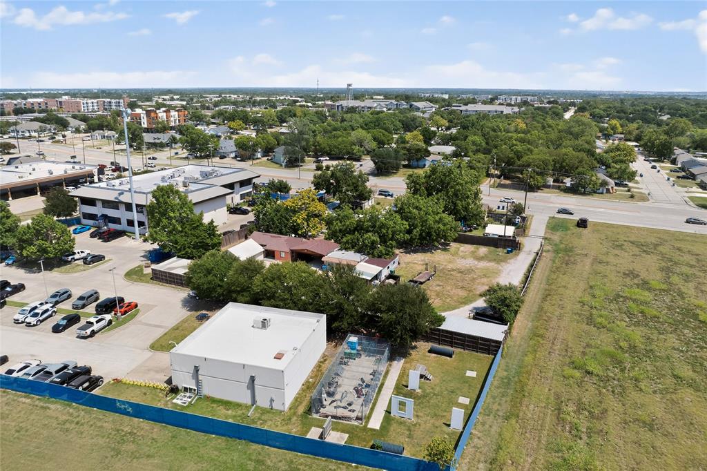 940 Rowlett Road Rowlett, TX 75088 - Photo 7 of 37 an aerial view of residential houses with outdoor space