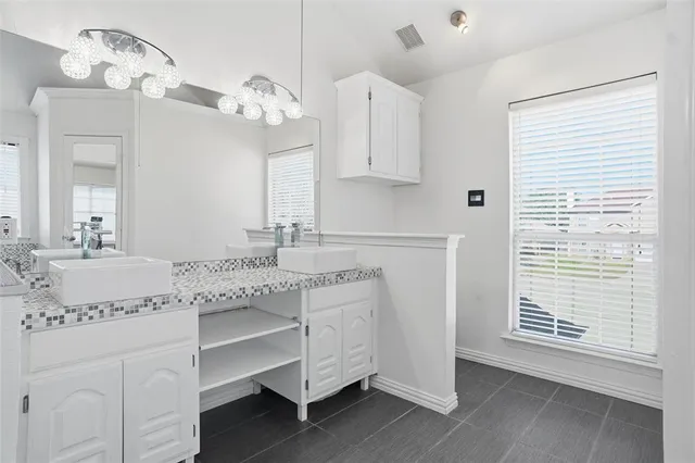 $2,600 | 2244 Tiffany Glenn Court, Bedford, TX 76021