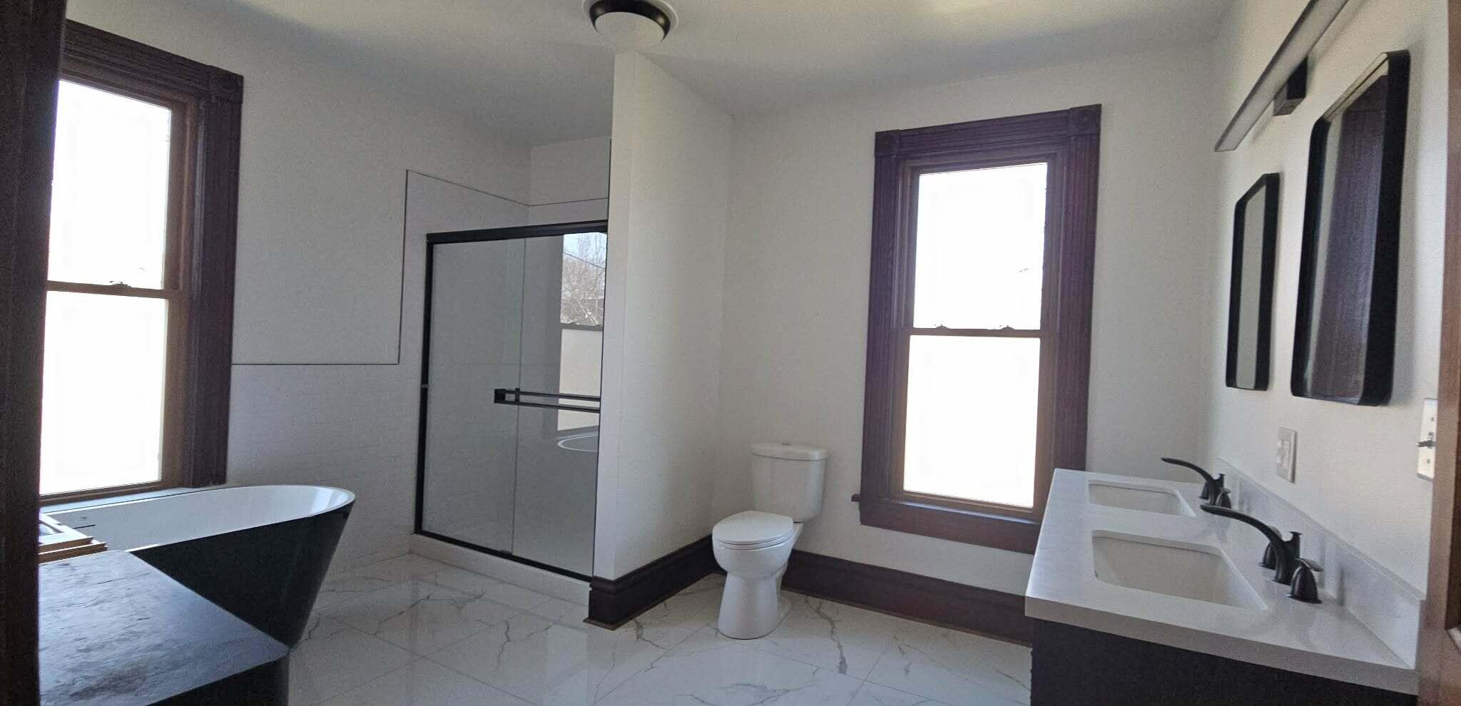 1720 College Avenue Racine, WI 53403 - Photo 12 of 22 4 piece bath 1