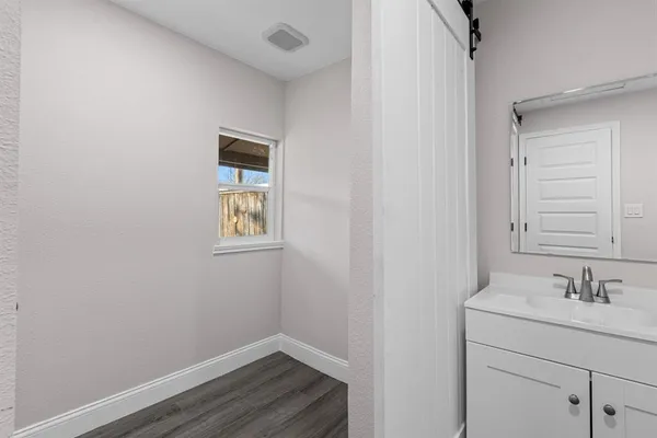 $3,000 | 2435 Sharon Street, Dallas, TX 75211