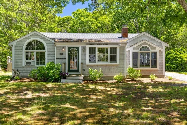 $699,900 | 6 Parkwood Court, Yarmouth, MA 02664
