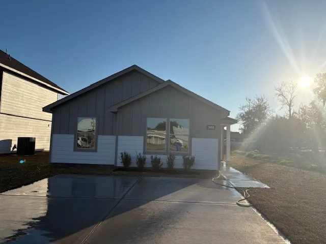 $249,000 | 1010 4th Street, Hempstead, TX 77445