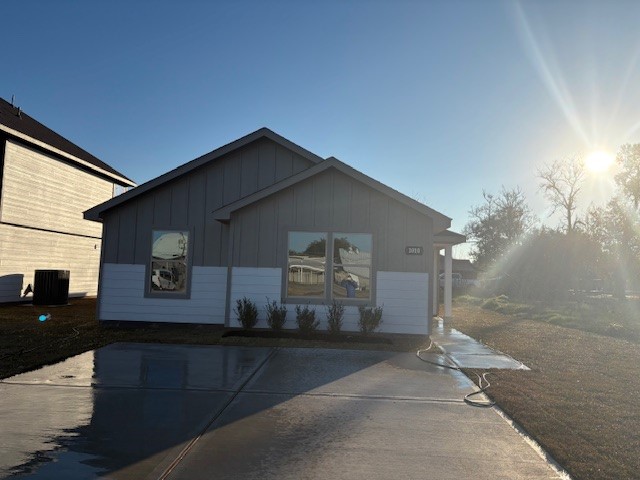 1010 4th Street Hempstead, TX 77445 - Photo 2 of 16