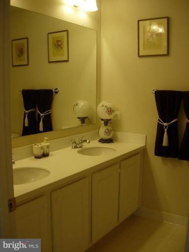 2691 Monocacy Ford Road Frederick, MD 21701 - Photo 22 of 30 2nd floor full bath