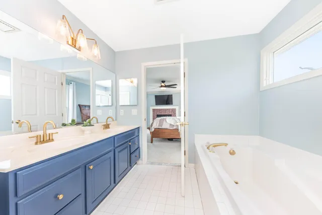 $999,000 | 4977 St Annes Court, Ann Arbor, MI 48103