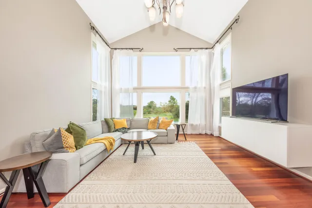 $999,000 | 4977 St Annes Court, Ann Arbor, MI 48103