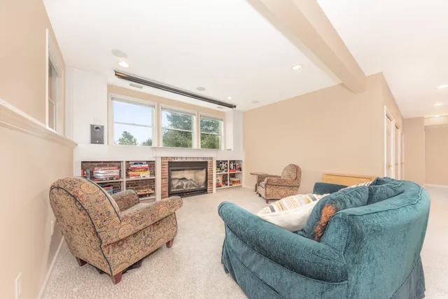 $999,000 | 4977 St Annes Court, Ann Arbor, MI 48103