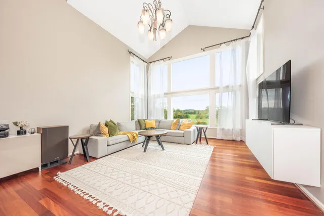 $999,000 | 4977 St Annes Court, Ann Arbor, MI 48103