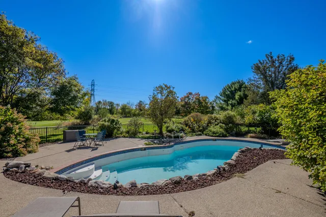 $999,000 | 4977 St Annes Court, Ann Arbor, MI 48103