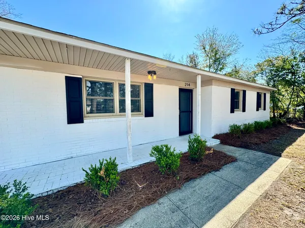 $2,195 | 214 Lancaster Road, Wilmington, NC 28409