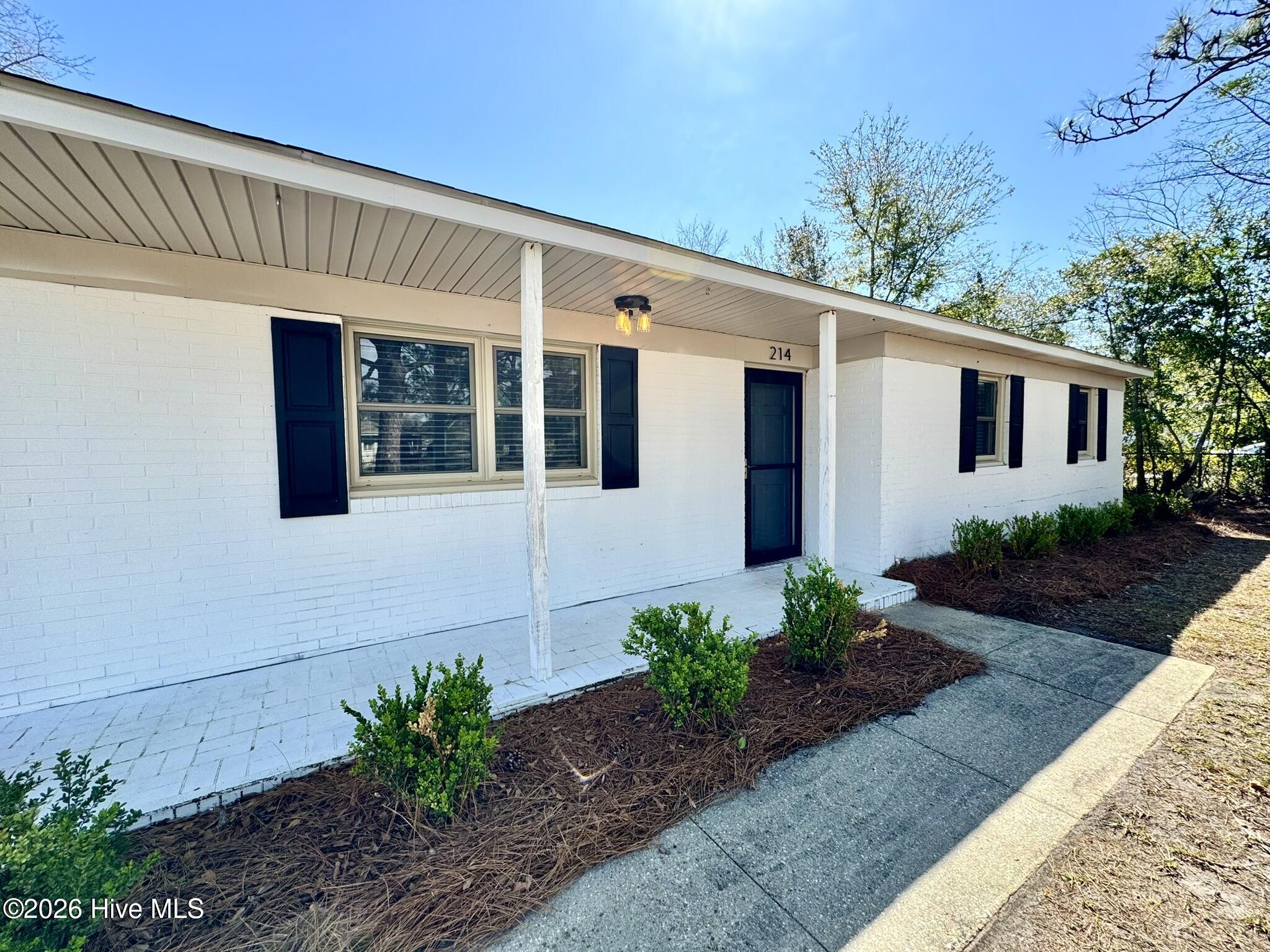 214 Lancaster Road Wilmington, NC 28409 - Photo 2 of 22 2