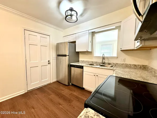 $2,195 | 214 Lancaster Road, Wilmington, NC 28409