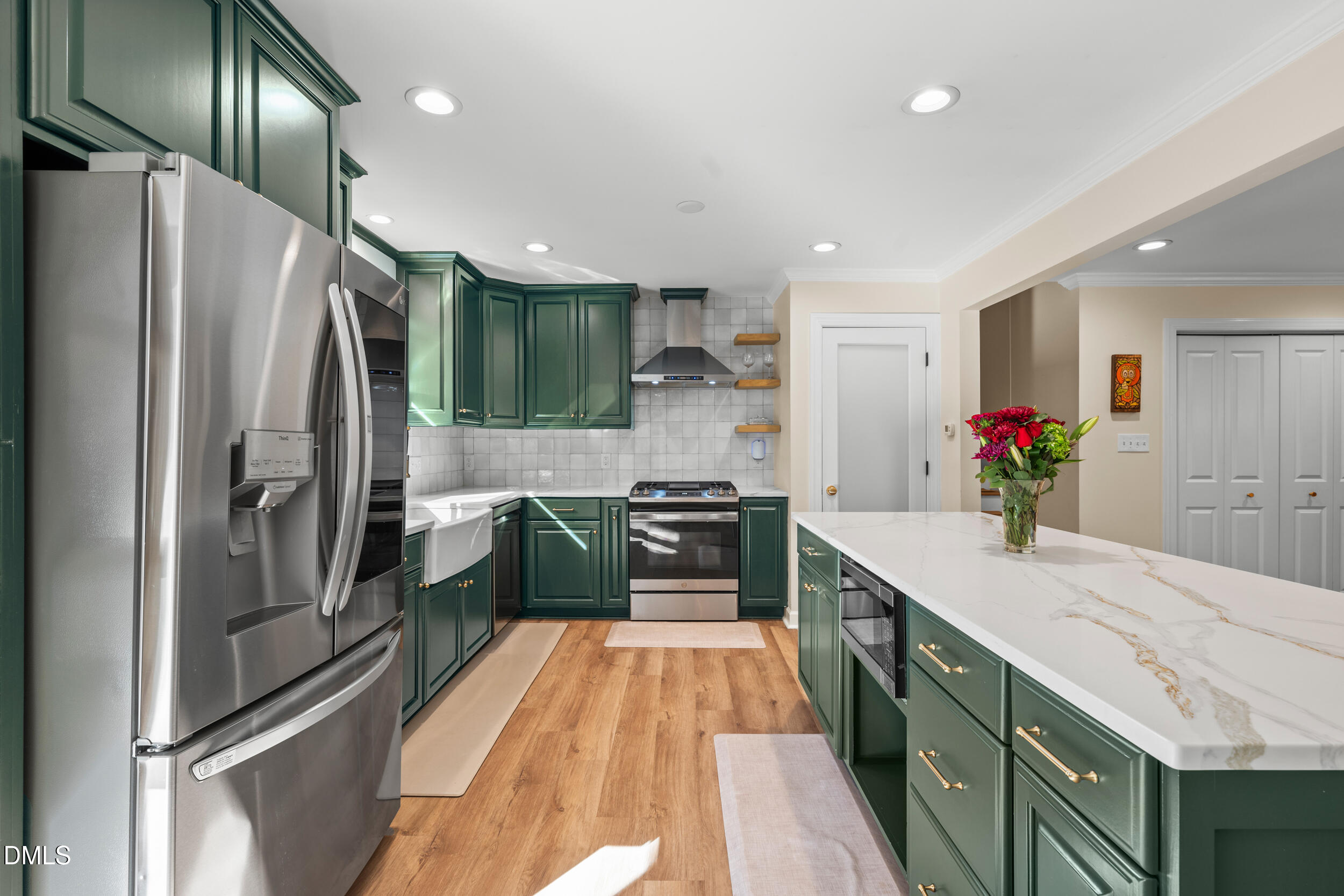5505 Knollwood Road Raleigh, NC 27609 - Photo 9 of 41 Kitchen