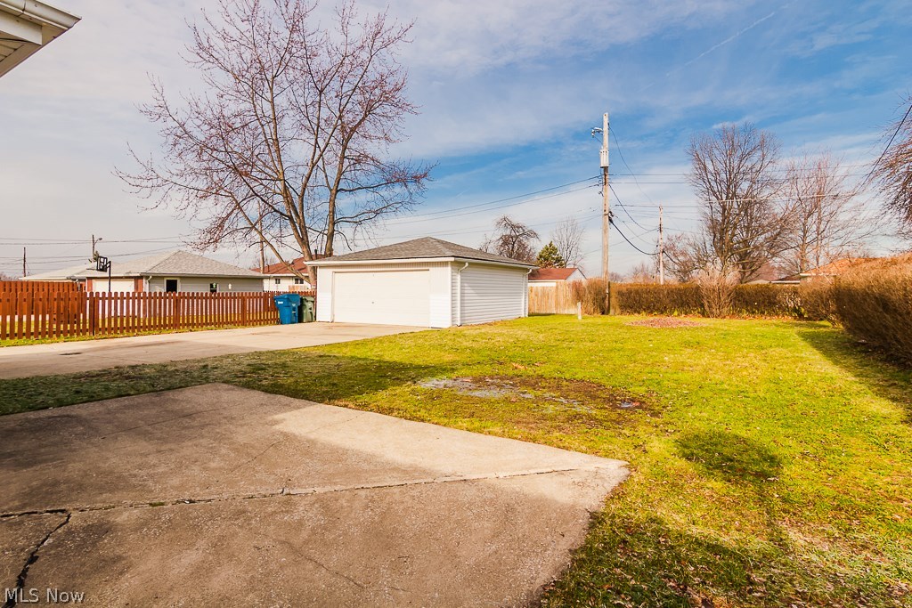 9520 Reichert Road Parma, OH 44130 - Photo 31 of 33