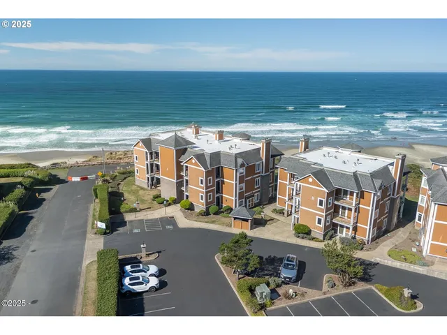 $680,000 | 1125 Northwest Spring Street, Unit A302, Newport, OR 97365