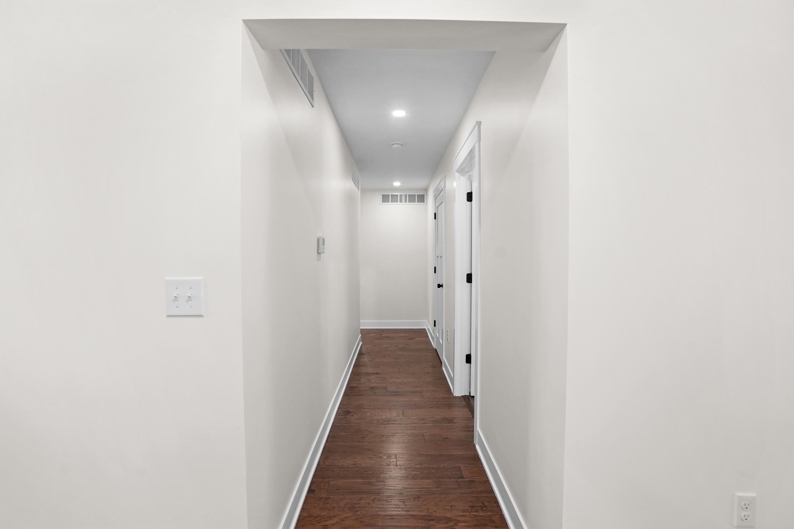 4004 Forest Drive Delavan, WI 53115 - Photo 15 of 46 Hallway