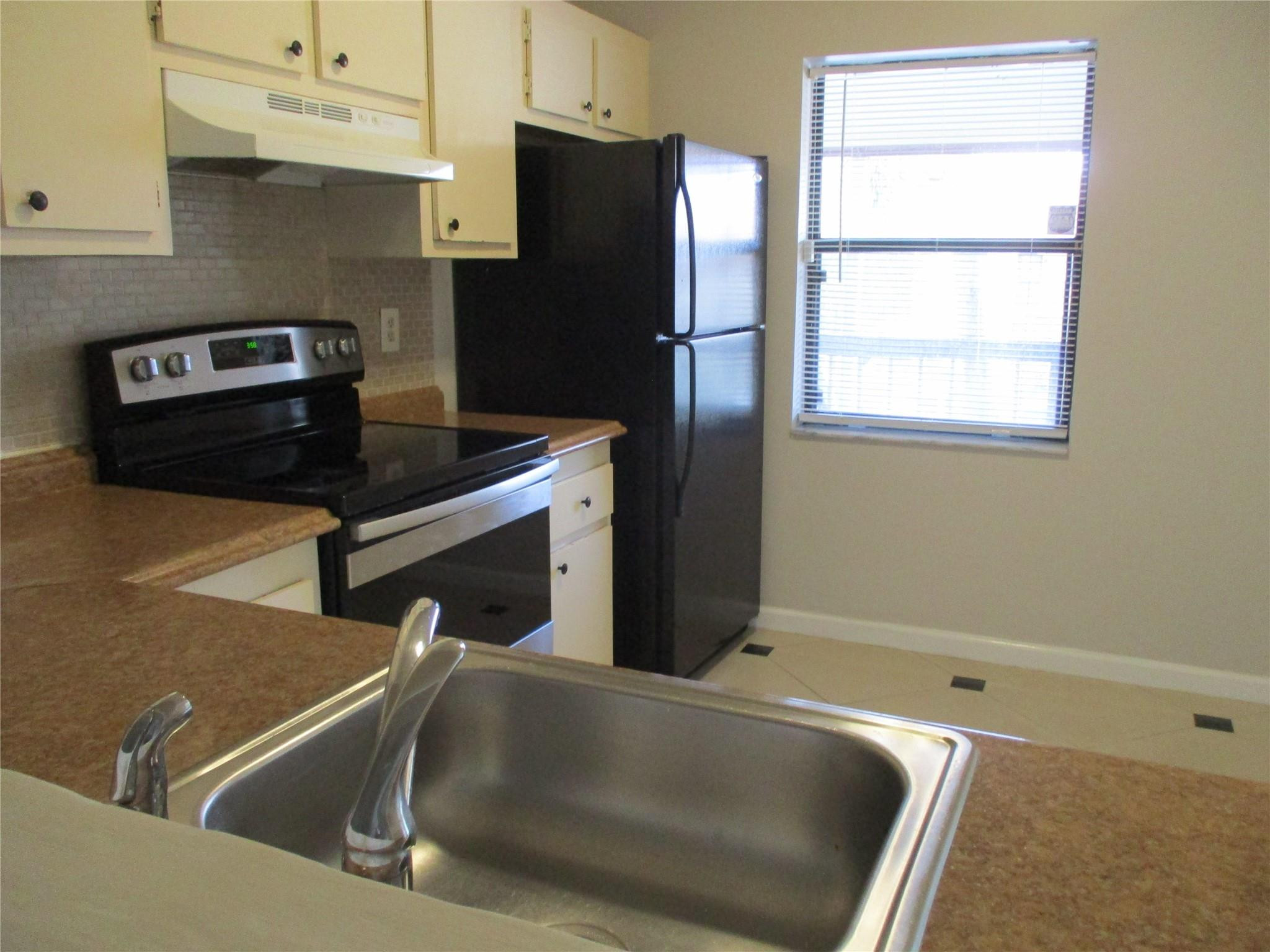 22052 Palms Way, Unit 205 Boca Raton, FL 33433 - Photo 4 of 28 Photo 4