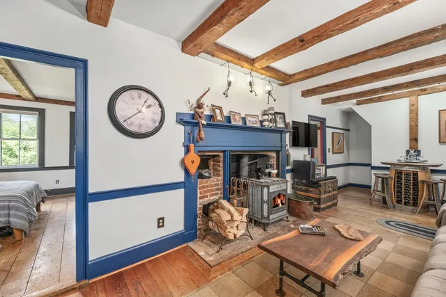 $950,000 | 935 Dutch Neck Road, Waldoboro, ME 04572