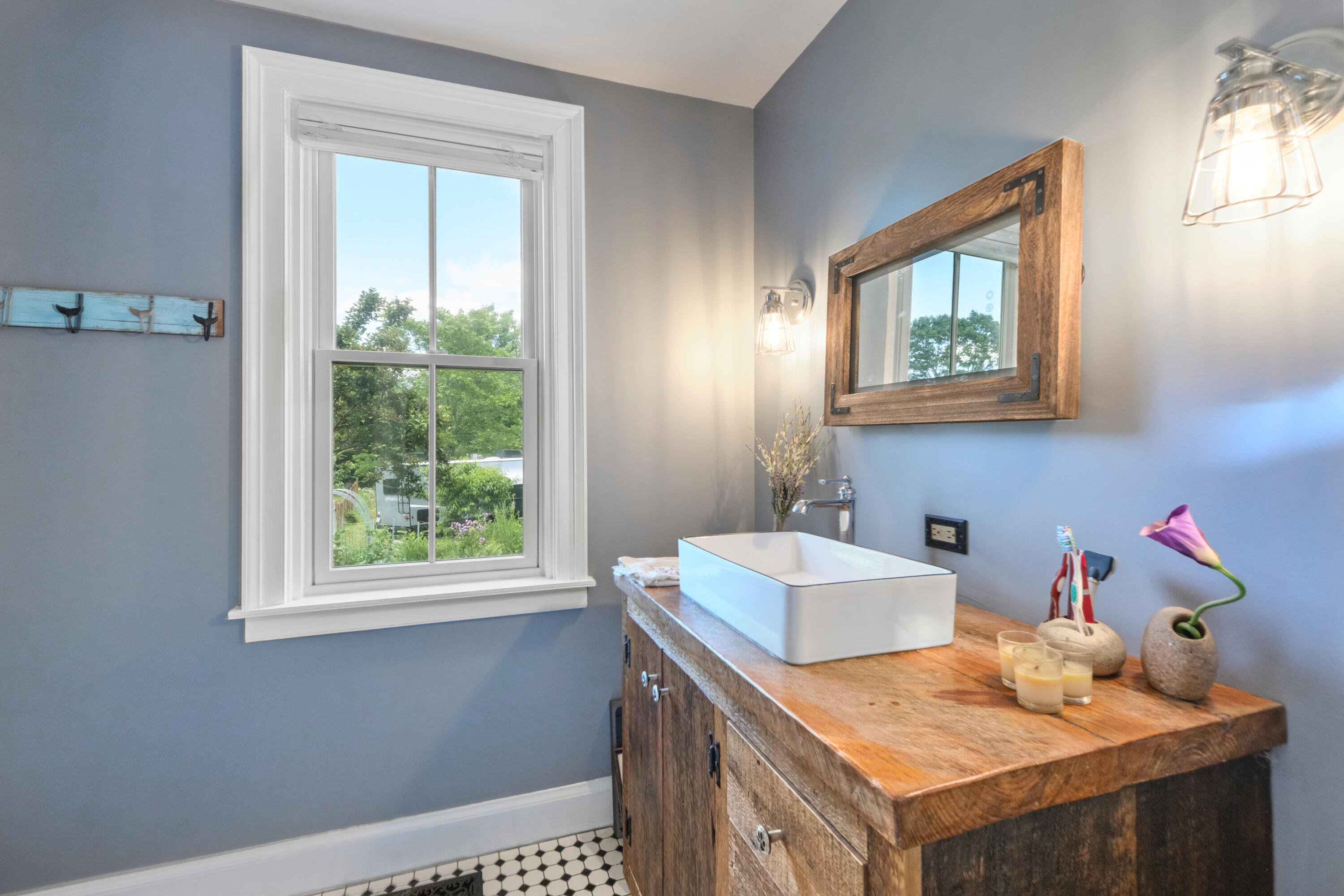 935 Dutch Neck Road Waldoboro, ME 04572 - Photo 29 of 78 1st Floor Bath