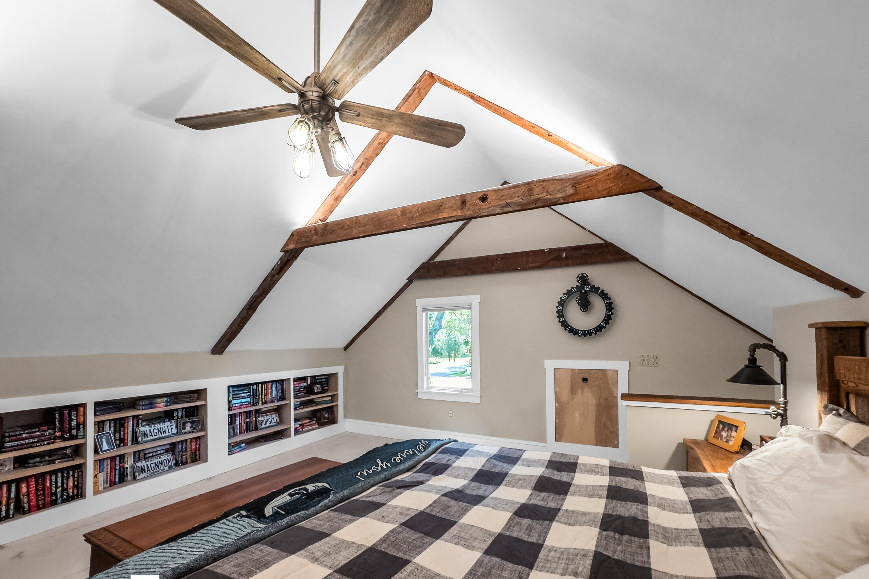 935 Dutch Neck Road Waldoboro, ME 04572 - Photo 37 of 78 2nd Floor Bedroom