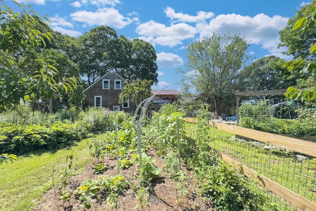 $950,000 | 935 Dutch Neck Road, Waldoboro, ME 04572