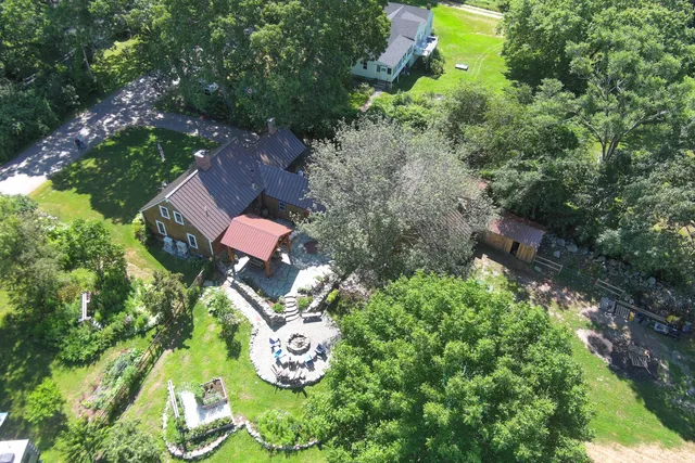 $950,000 | 935 Dutch Neck Road, Waldoboro, ME 04572