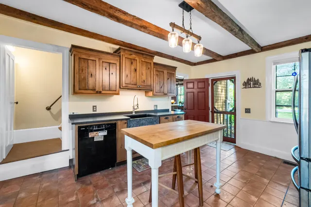 $950,000 | 935 Dutch Neck Road, Waldoboro, ME 04572