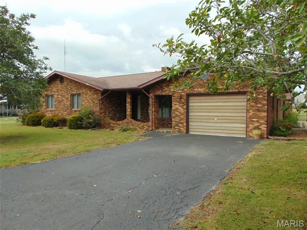 $235,000 | 4077 Highway 154, Pinckneyville, IL 62274
