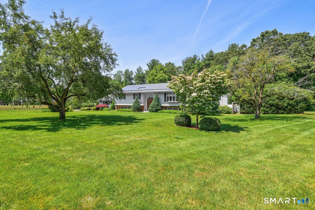 21 Parsons Road Somers, CT 06071 - Photo 2 of 38