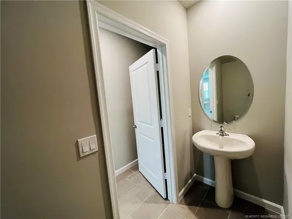 $2,500 | 3913 Mentmore Lane, Stuart, FL 34997