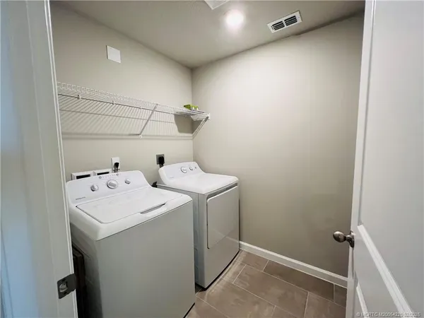 $2,500 | 3913 Mentmore Lane, Stuart, FL 34997