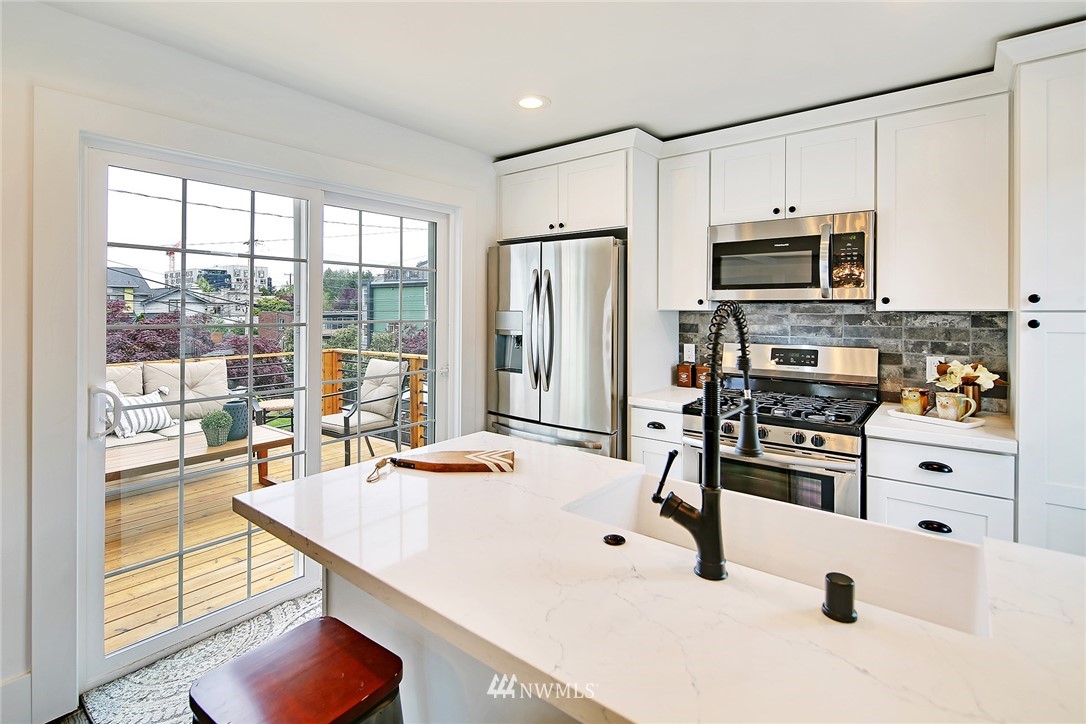 5012 40th Avenue Southwest Seattle, WA 98136 - Photo 13 of 29 Gallery Image 13