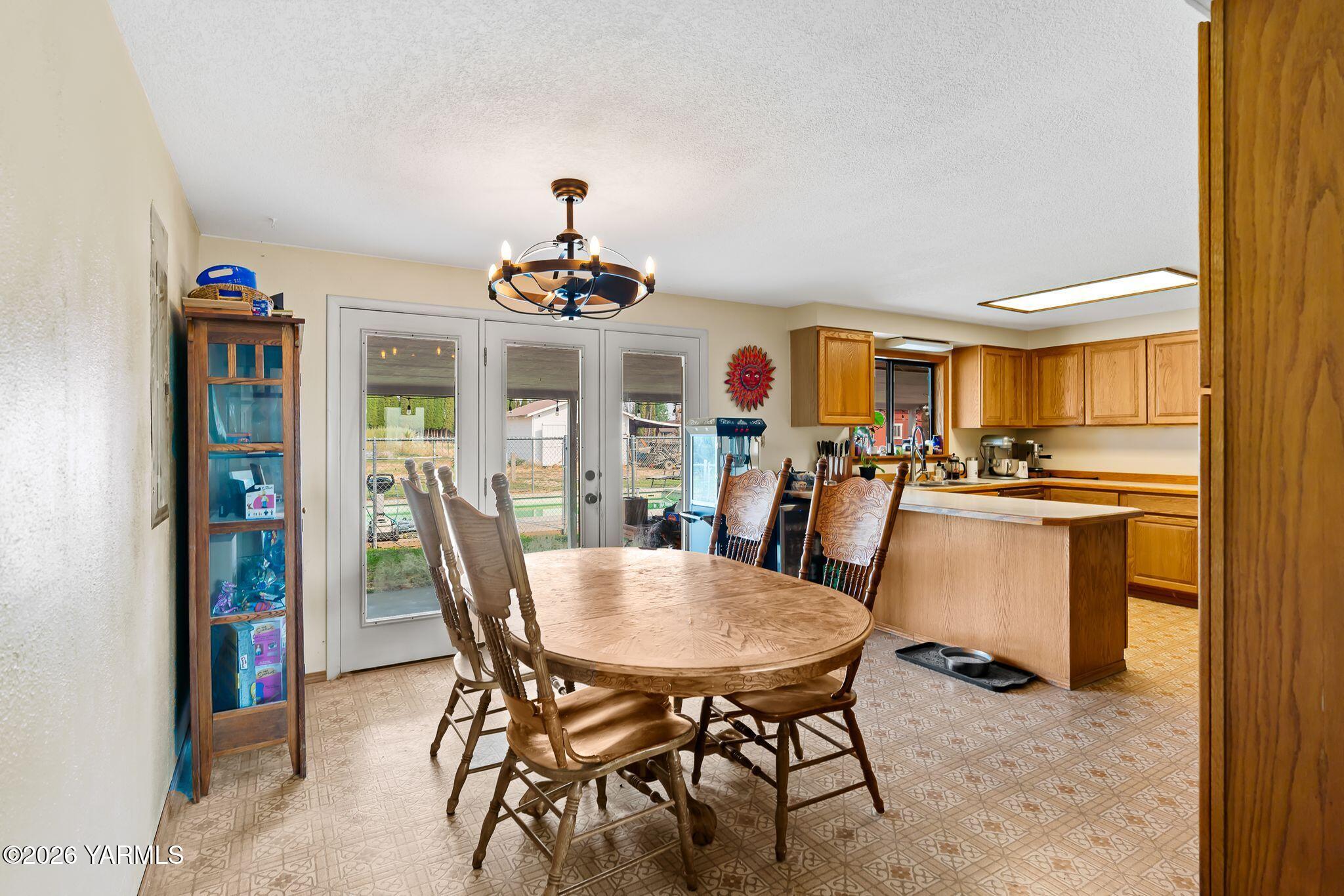 1709 Beaudry Road Yakima, WA 98901 - Photo 9 of 29 Dining Room 2