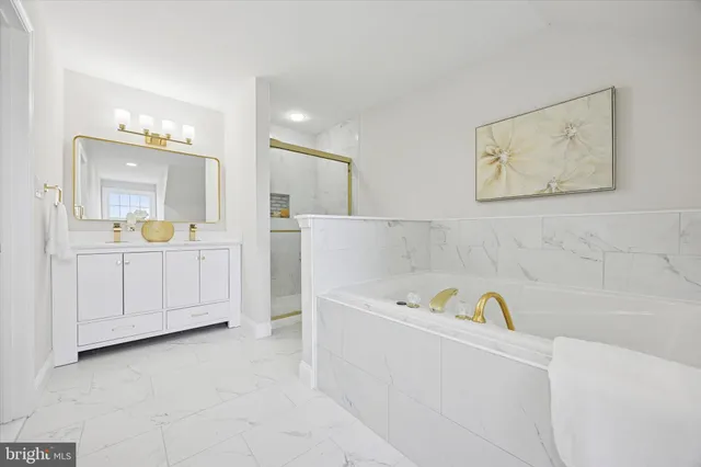 a view of a room with an empty space