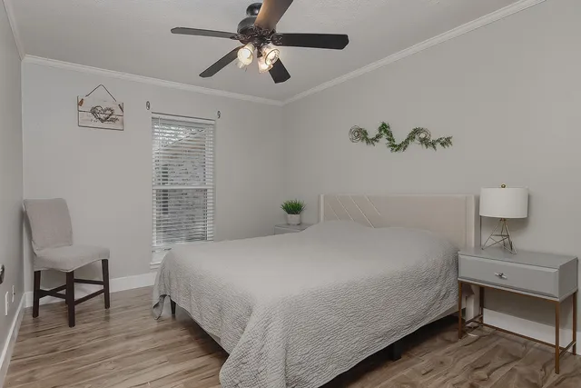 $2,800 | 99 North Deerfoot Circle, The Woodlands, TX 77380