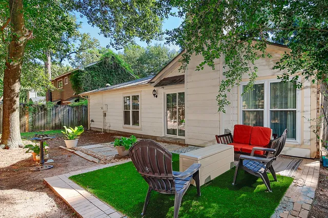 $2,800 | 99 North Deerfoot Circle, The Woodlands, TX 77380