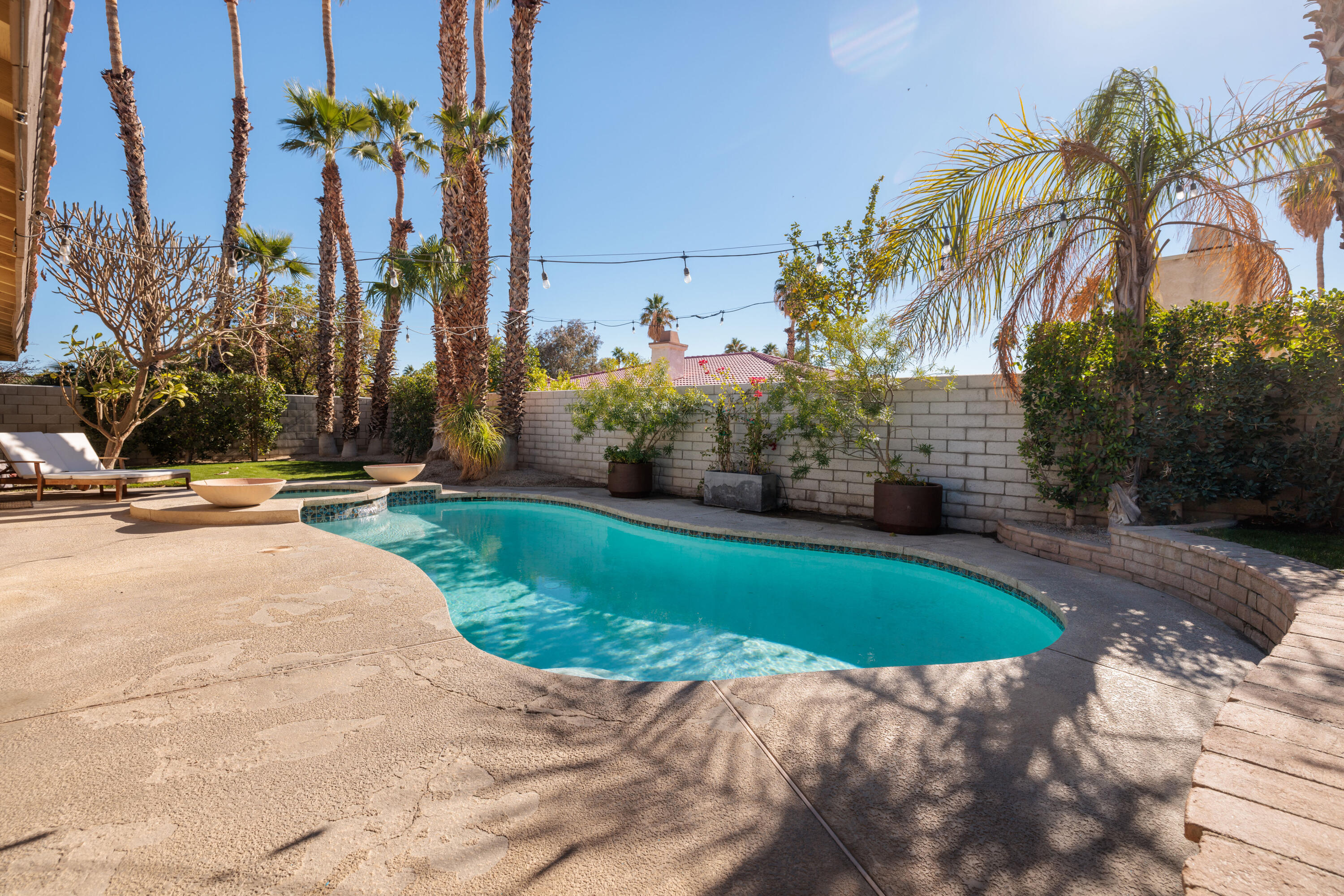 67395 Rango Road Cathedral City, CA 92234 - Photo 25 of 36 a view of a park with palm trees
