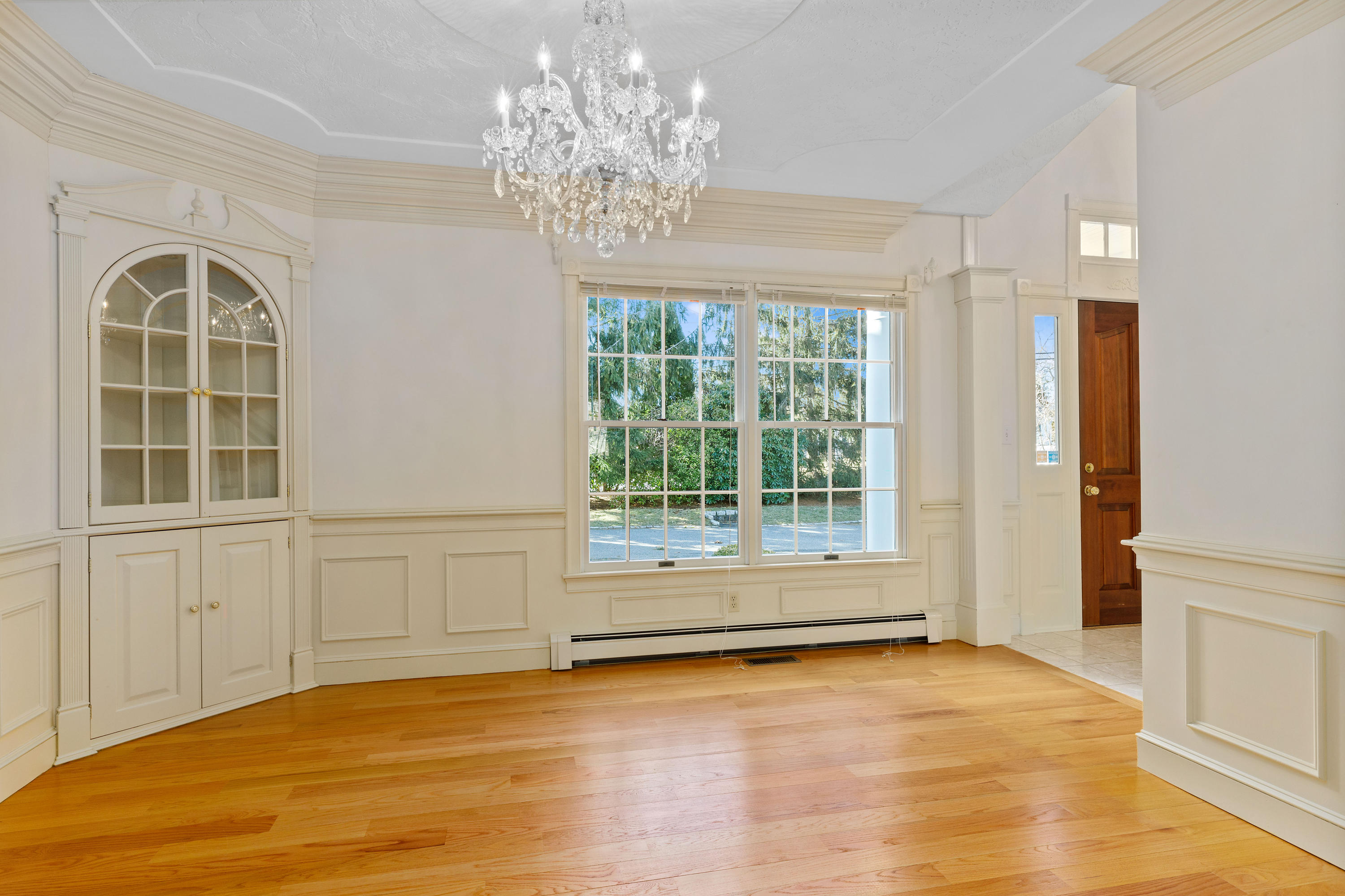 38 Parker Road Osterville, MA 02655 - Photo 20 of 58 a view of an empty room with a window