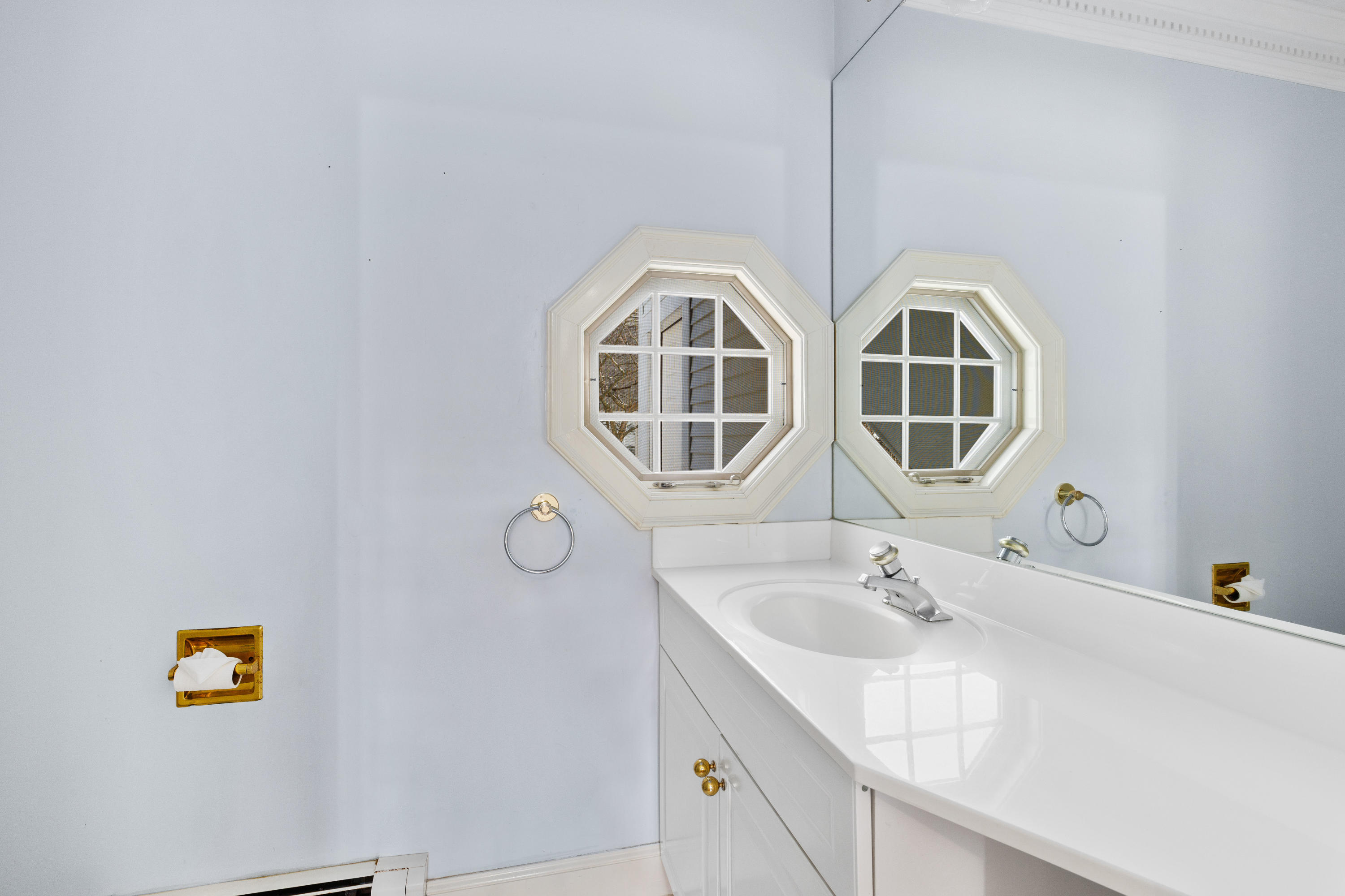 38 Parker Road Osterville, MA 02655 - Photo 24 of 58 1st Flr Powder Room