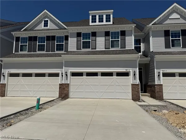 $410,000 | 945-4 Memory Lane, Aurora, OH 44202