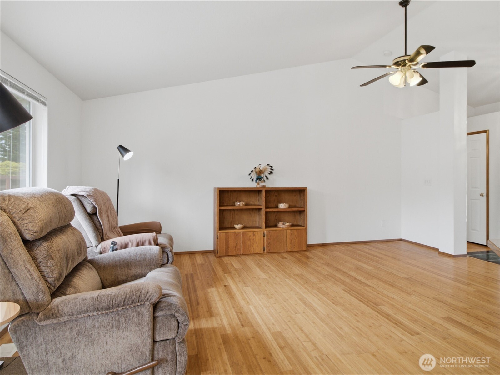 18828 Loganberry Street Southwest Rochester, WA 98579 - Photo 7 of 33