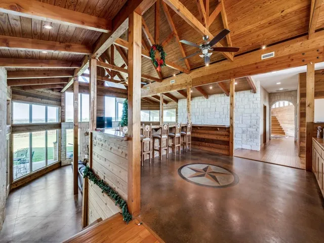a view of livingroom with furniture