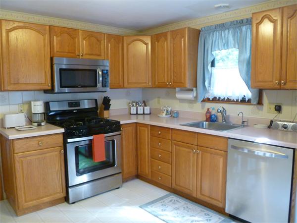 8 Winslow Road Chelmsford, MA 01824 - Photo 2 of 27