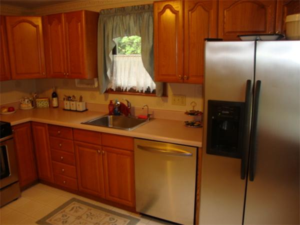 8 Winslow Road Chelmsford, MA 01824 - Photo 3 of 27