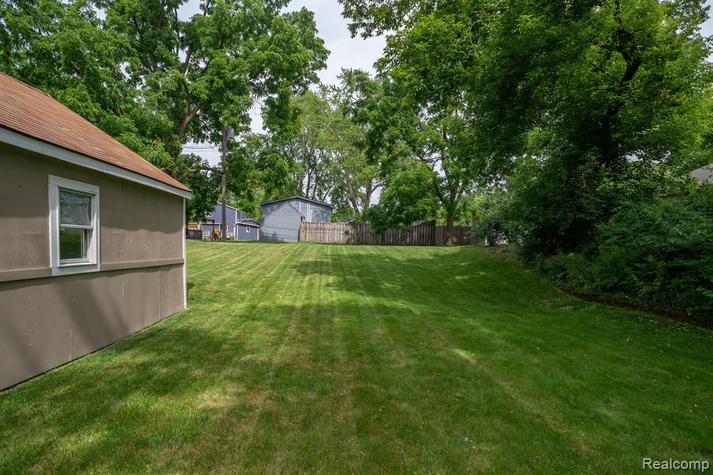 3077 York Road Rochester Hills, MI 48309 - Photo 24 of 25