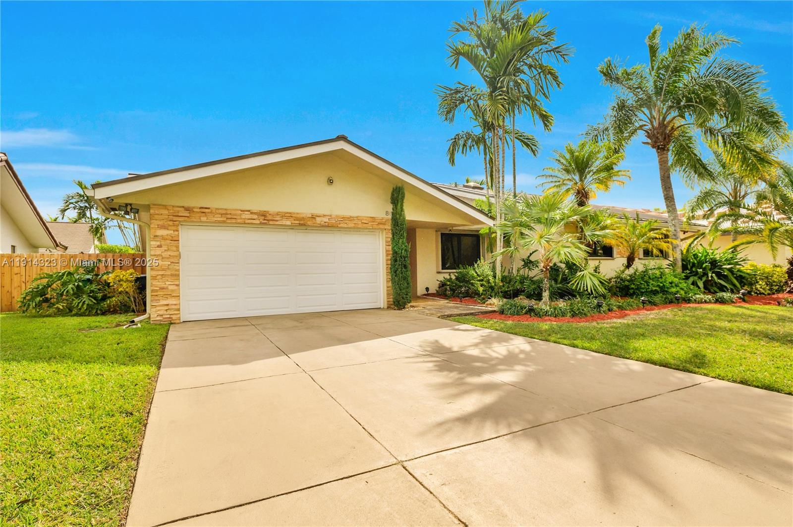 8035 Southwest 89th Court Miami, FL 33173 - Photo 3 of 31 a view of backyard of the house